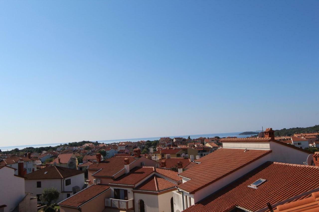 Apartments Elida Ровин Екстериор снимка